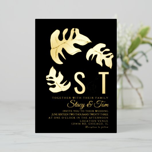 Line Monstera Leaf Hochzeit presst schwarz Folieneinladung (Stehend vorne)