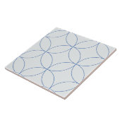 Lineare Kreise auf pastellblau Fliese (Seite)