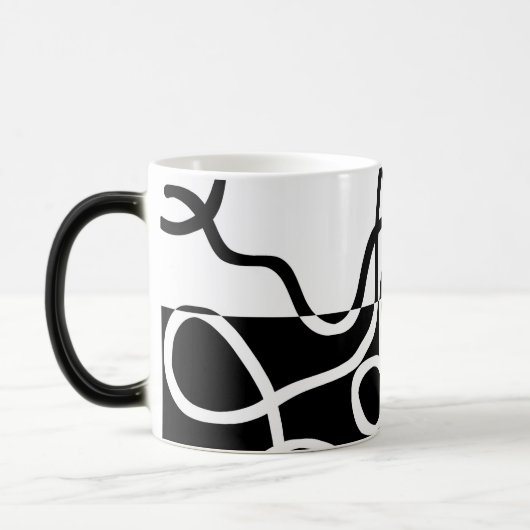 Lineare Überzeugung II: Abstrakt Schwarz und Weiß Verwandlungstasse (Links)