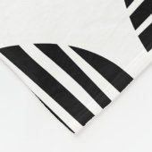 Lined Spots 190917 - Schwarz auf Weiß Fleecedecke (Ecke)