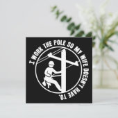 Lineman arbeitet am Pol Karte (Stehend Vorderseite)