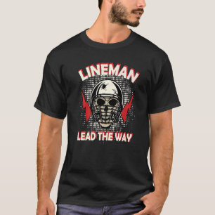 Lineman führt den Weg zum High School Football Pla T-Shirt