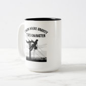 Lineman Silhouette Minimalist Electrical Worker  Zweifarbige Tasse (Vorderseite Links)