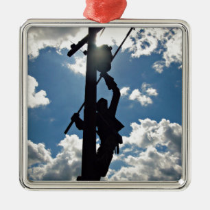 Lineman stürzen ornament aus metall