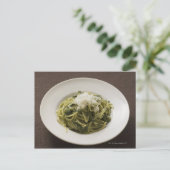 Linguine mit Pesto und Parmesan Postkarte (Stehend Vorderseite)