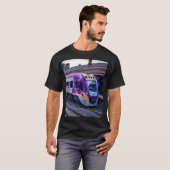 Linienverkehr am Bahnhof Castlemaine T-Shirt (Vorne ganz)