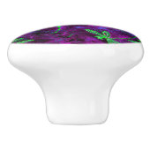 Linke grüne Libellen auf heiß rosa und Lila Keramikknauf (Seitenansicht)