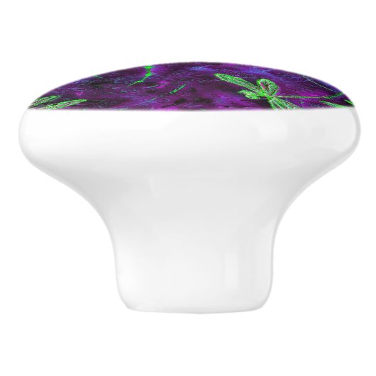 Linke grüne Libellen auf heiß rosa und Lila Keramikknauf (Seitenansicht)