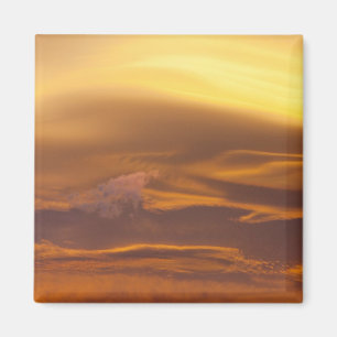 Linsenförmige Wolke bei Sonnenuntergang Magnet
