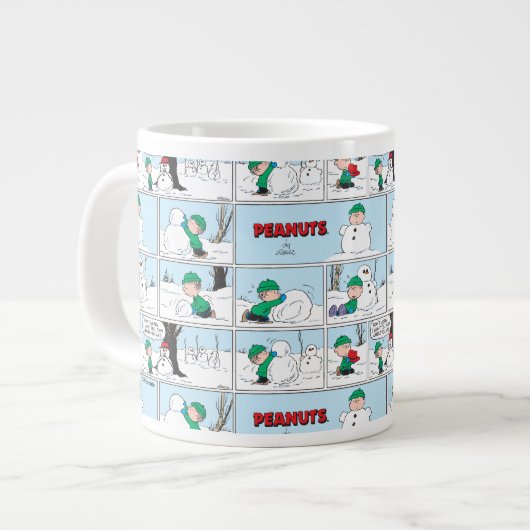 Linus baut einen Schneemann Jumbo-Tasse (Vorderseite Links)