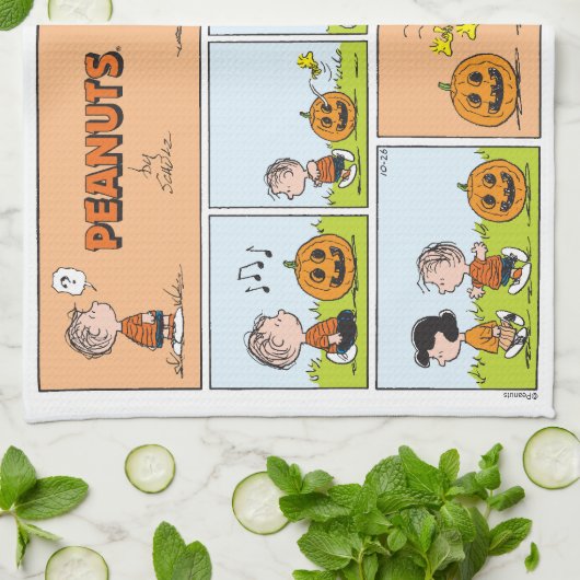 Linus & Lucy | Gesang Jack-O-Lantern Geschirrtuch (Gefaltet)