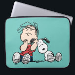 Linus tröstet von Snoopy's Ohr Laptopschutzhülle<br><div class="desc">Karo aus Linus sind zum Kotzen seinen Daumen und benutzte Snoopys Ohr als Sicherheitsdecke.</div>