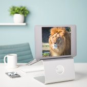 Lion 013 aufkleber (Laptop auf Schreibtisch)