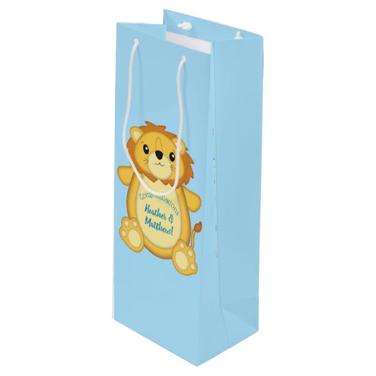 Lion Baby Shower Blue Geschenktüte Für Weinflaschen (Vorderseite Schrägansicht)