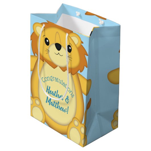 Lion Baby Shower Blue Mittlere Geschenktüte (Rückseite Schrägansicht)