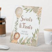 Lion Boho pampas Grass Sweets & Treats sign Sockelschild (In SItu)