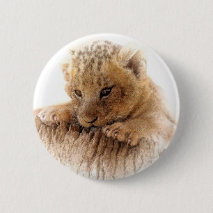 Lion cub nahe niedliche Augen aussehen Button