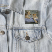 Lion Cubs auf Log Button (Beispiel)