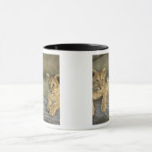 Lion Cubs auf Log Tasse (Zentrum)