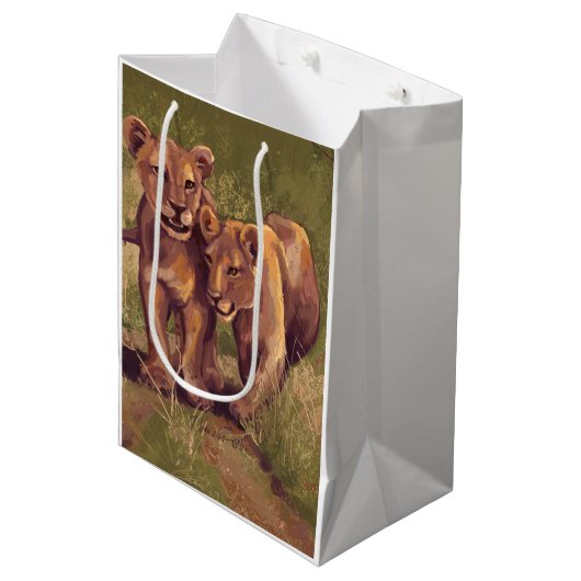 Lion Cubs Mittlere Geschenktüte (Vorderseite Schrägansicht)
