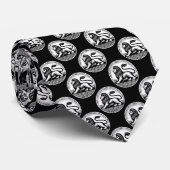 Lion Disk Pattern - Schwarz und Weiß auf Schwarz Krawatte (Gerollt)