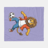 Lion Dribbling a Soccer Ball | Power, Skill & Cham Fleecedecke (Vorderseite (Horizontal))