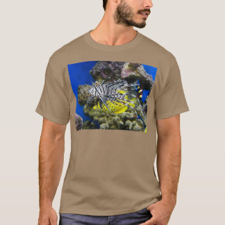 Lion Fish stalkt seine Beute T-Shirt
