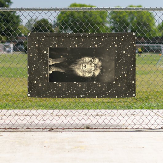 LION IN SNOW Banner MIT GROMMETER (Insitu)