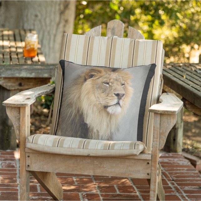 Lion Lovers Throw Kissen (Stuhl )