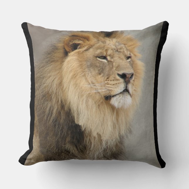 Lion Lovers Throw Kissen (Vorderseite)