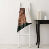 LION LYING ON BROWN ROCK SHERPADECKE (Beispiel)