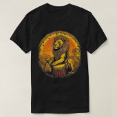 Lion Playing Djembe Drum Drumming Drummer Afrikane T-Shirt (Design vorne)