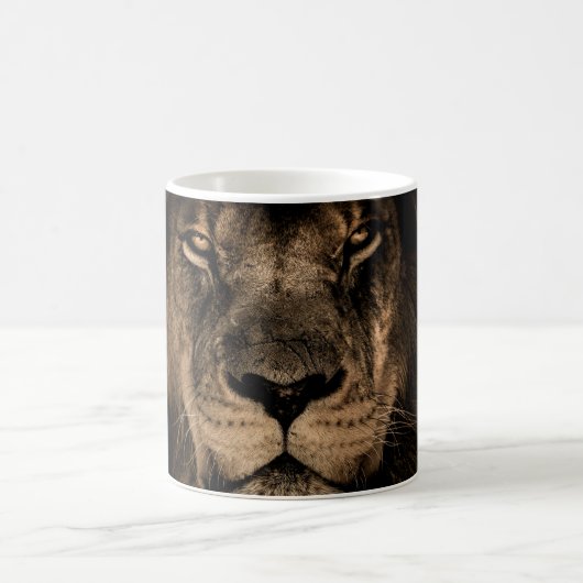 Lion Portrait Nah hoch Kaffeetasse (Mittel)
