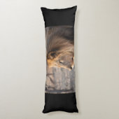 Lion Portrait Seitenschläferkissen (Rückseite (Vertikal))