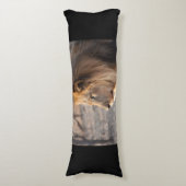 Lion Portrait Seitenschläferkissen (Vorderseite Vertikal)