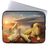 LION UND FRAU FANTASY LAPTOP SLEEVES (Vorderseite)