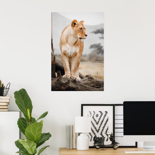 Lioness auf Baum Poster (Heimbüro)