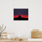 Lioness (Panthera leo) sitzend, bei Sonnenuntergan Poster (Küche)