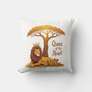 "Lioness Queen Mama - Goldene Krone der Liebe" Kissen