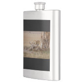 Lioness stretching flachmann (Links)