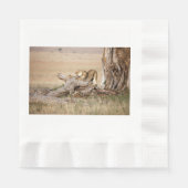 Lioness stretching serviette (Vorderseite)