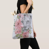 Lioness - Tote Tasche (Von Nahem)