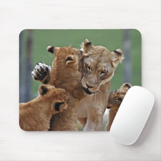 Lioness und 3 Cubs Mousepad (Mit Mouse)