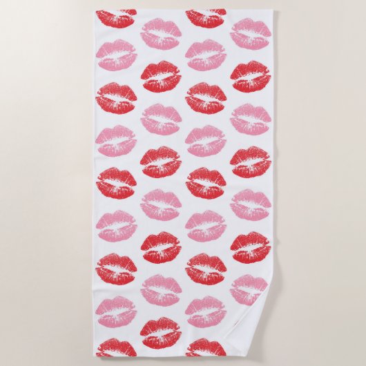 Lippen, rot und rosa, Lippenmuster, Lippenstift, K Strandtuch (Vorderseite)