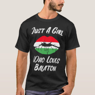 Lips Mouth Liebe Ungarischer Flaggenplatz T-Shirt