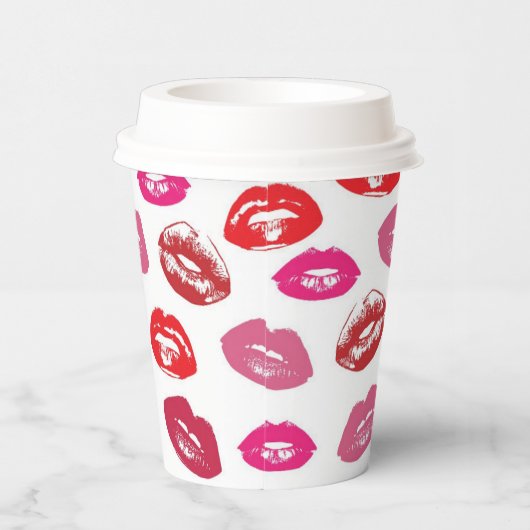 Lips Pattern Pappbecher (Rechts)