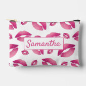 Lips Pattern Pink & White Zubehörtasche (Vorderseite)