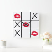 Lips Tic Tac Toe Quadratische Wanduhr (Zuhause)