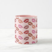 Lipstick Kiss Lip Prints Pink Tasse (Zentrum)