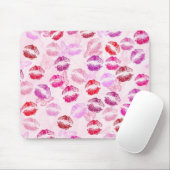 Lipstick Kisses auf Rosa Mousepad (Mit Mouse)